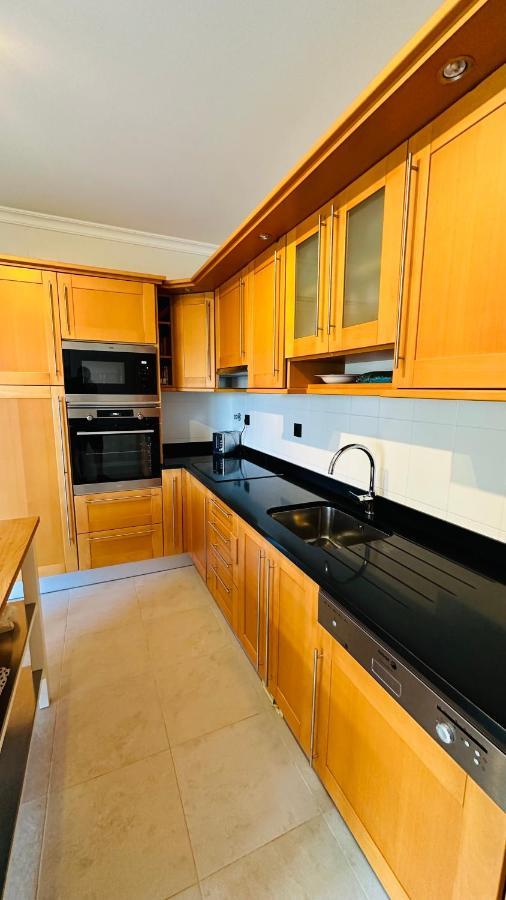Amazing 2 Bedroom Near With Pool