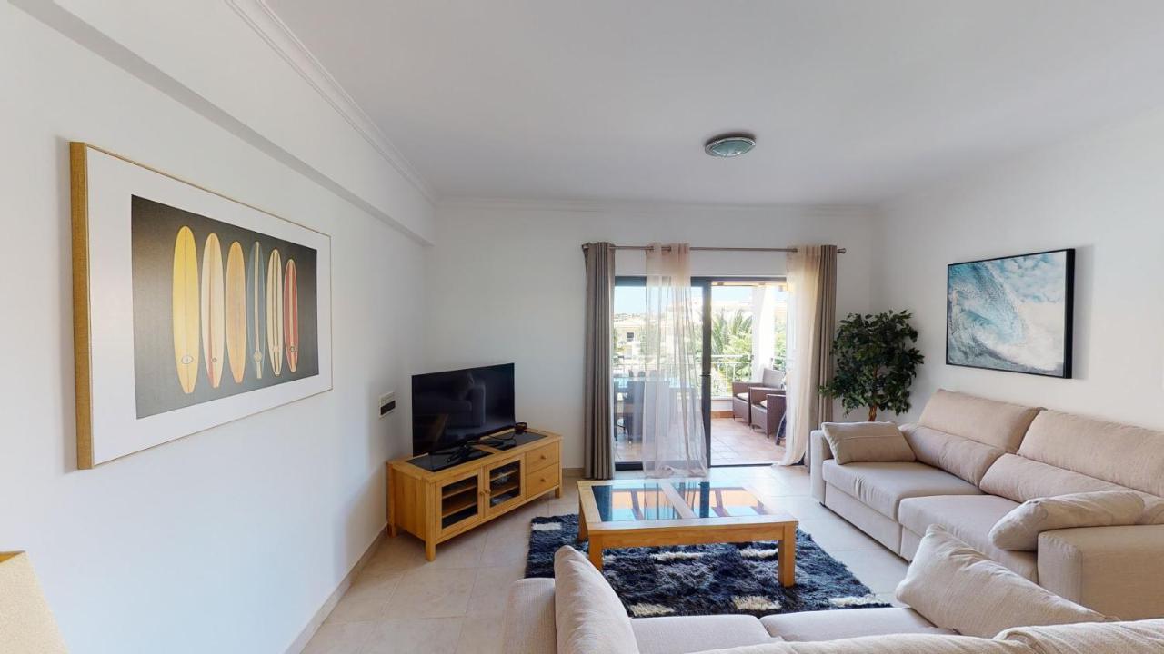 Amazing 2 Bedroom Near With Pool Lagos