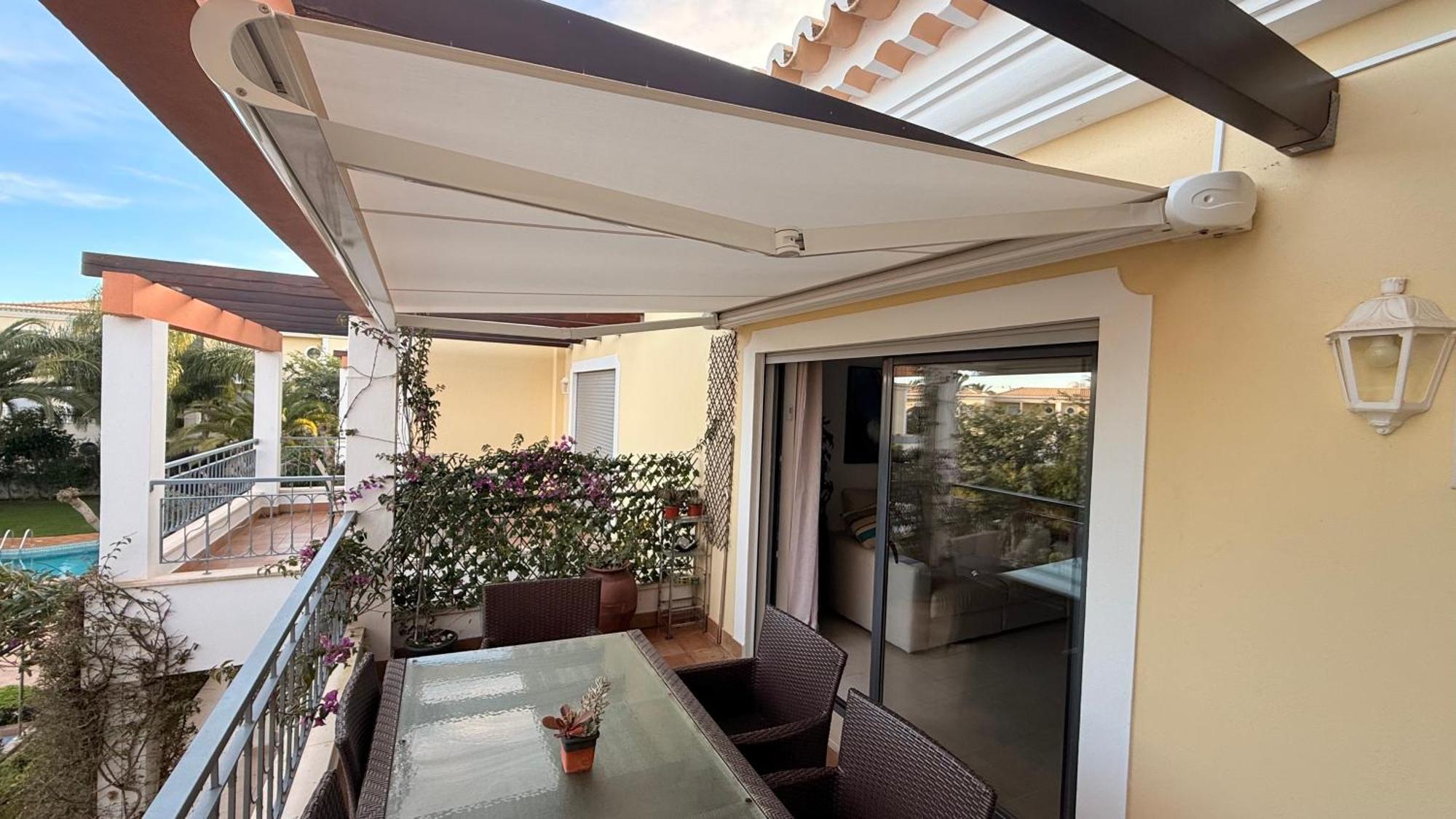 Apartment Amazing 2 Bedroom Near With Pool